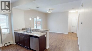 10004-1097A 97A St in Grande Prairie, AB - Building Photo - Building Photo