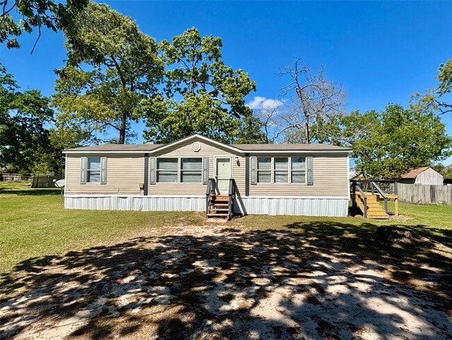 11739 E Old Oak Trail in Willis, TX - Building Photo - Building Photo