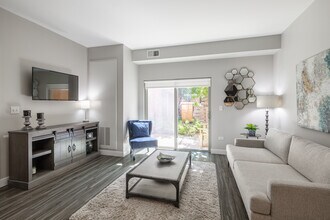Uptown La Grange in La Grange, IL - Foto de edificio - Interior Photo
