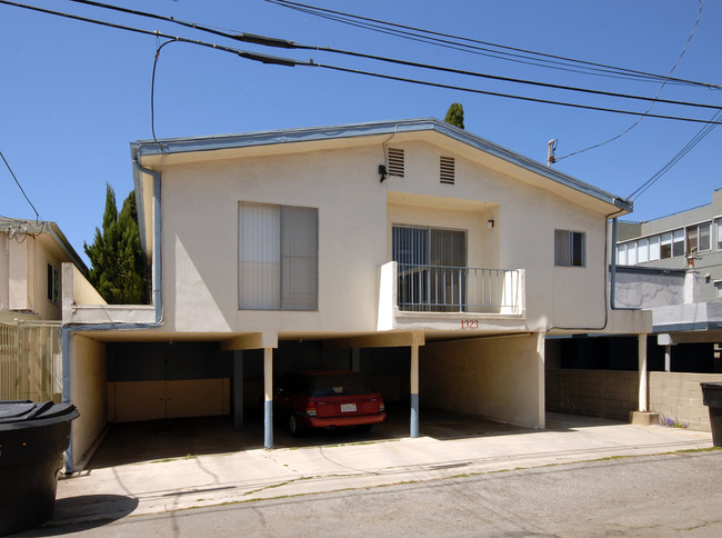 1323 Harvard St in Santa Monica, CA - Building Photo - Building Photo