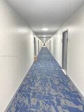 701 Three Islands Boulevard in Hallandale Beach, FL - Foto de edificio - Building Photo
