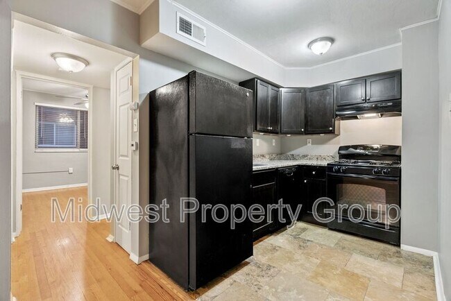 property at 2507 S Big Bend Blvd