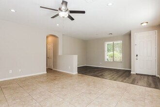 40994 N Vine Ave in San Tan Valley, AZ - Building Photo - Building Photo