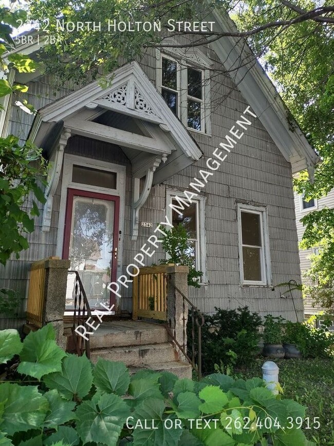 property at 2342 N Holton St