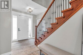 321 Deer Ridge Dr in Kitchener, ON - Building Photo - Building Photo