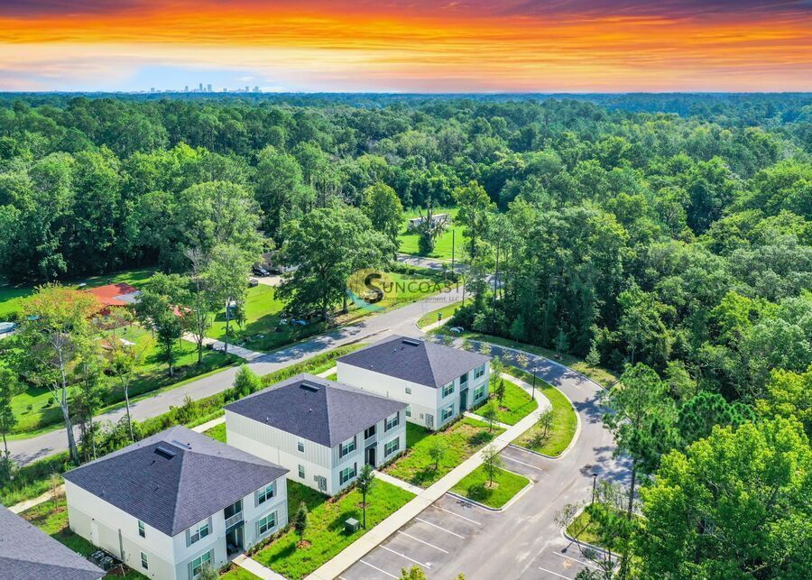 6493 Breezy Oaks Wy in Jacksonville, FL - Building Photo