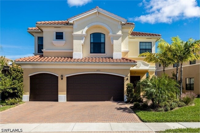 13755 Luna Dr in Naples, FL - Building Photo - Building Photo