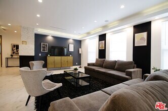 355 S Sycamore Ave in Los Angeles, CA - Building Photo - Building Photo