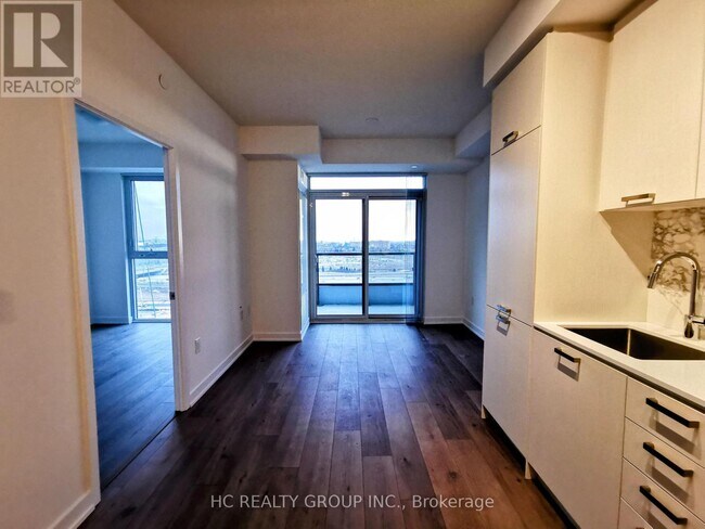 10-1710 Honeycrisp Cres in Vaughan, ON - Building Photo - Building Photo