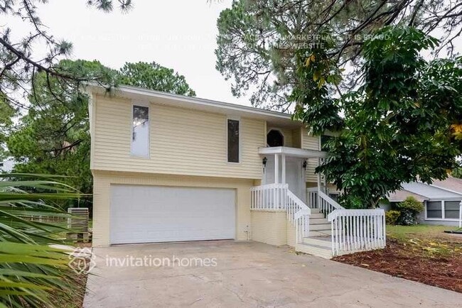 821 Riverside Dr in Tarpon Springs, FL - Building Photo - Building Photo