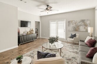 Lagniappe of Biloxi Apartment Homes in Biloxi, MS - Foto de edificio - Building Photo