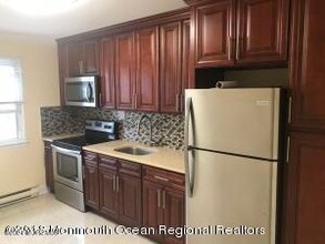 197 Parker Ave in Manasquan, NJ - Building Photo - Building Photo