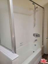 4335 Verdugo Rd in Los Angeles, CA - Building Photo - Building Photo