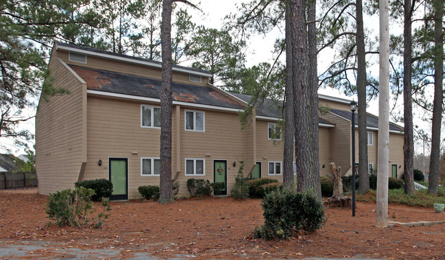 Northwoods Apartments in Clayton, NC - Building Photo - Building Photo