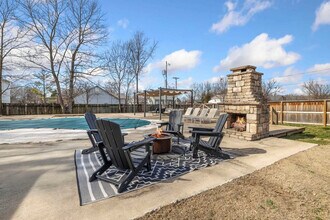 302 S Shiloh St, Unit SI ID1475799P in Springdale, AR - Foto de edificio - Building Photo