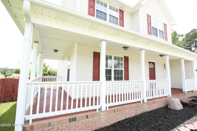 108 Chastain Dr