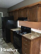 8921 E 90 Terrace in Kansas City, MO - Building Photo - Building Photo