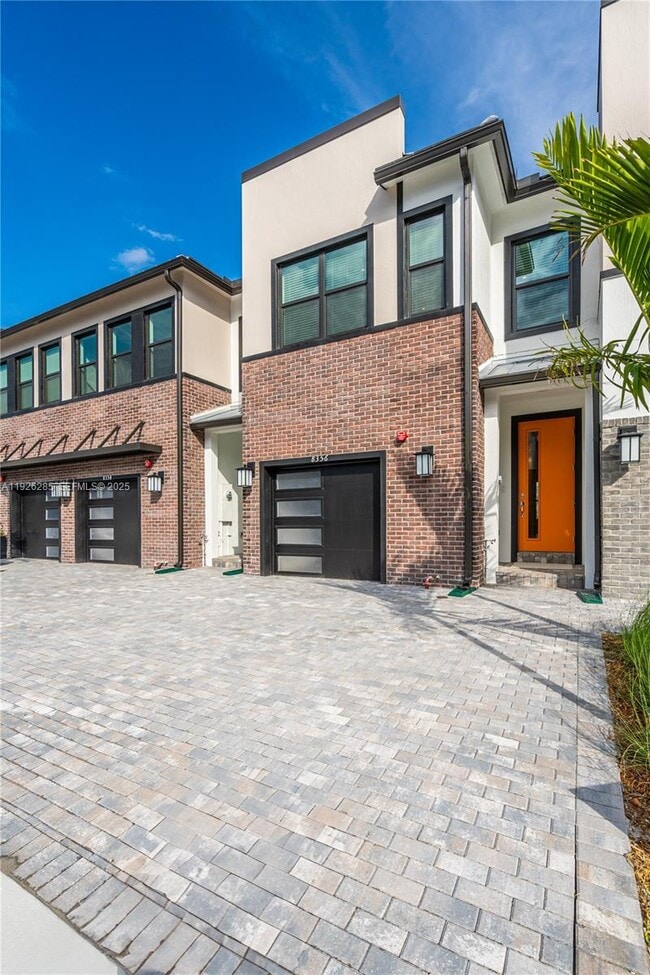 8356 NW 7th Pl in Plantation, FL - Foto de edificio - Building Photo