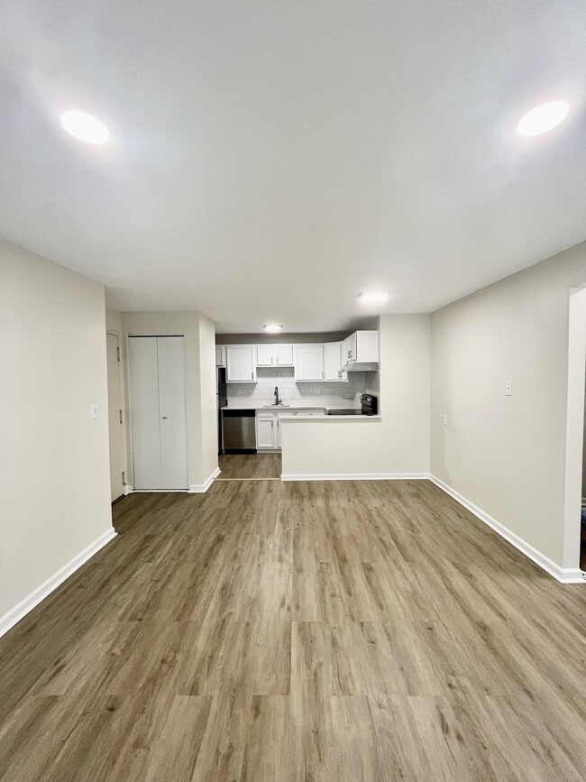 Fernwood Apartments in Middletown, CT - Building Photo - Building Photo