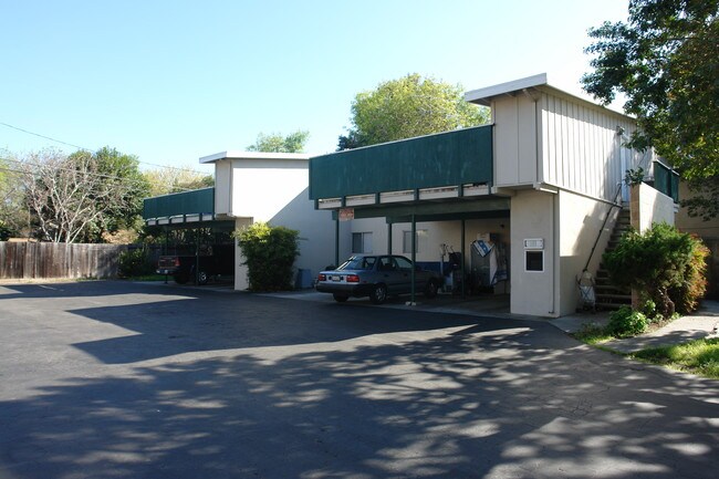 155 Hamilton Ave in Campbell, CA - Foto de edificio - Building Photo