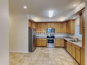 1205 Chapmans Retreat Dr in Spring Hill, TN - Building Photo - Building Photo