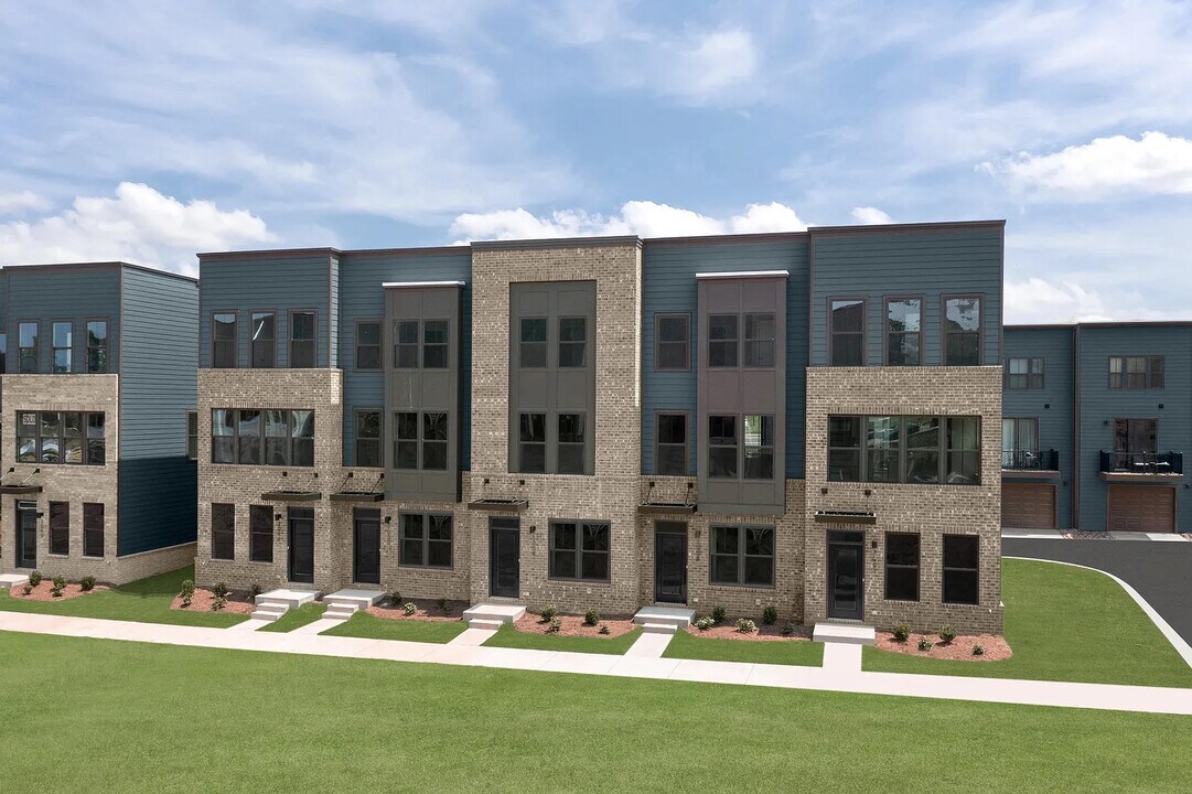 Room in Townhome on Coquina Ln in Charlotte, NC - Building Photo