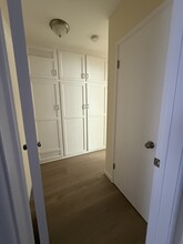 145 Normandie Ave, Unit 8 in Los Angeles, CA - Foto de edificio - Building Photo