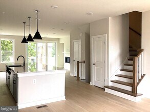 10590 Red Oak St in Fairfax, VA - Building Photo - Building Photo