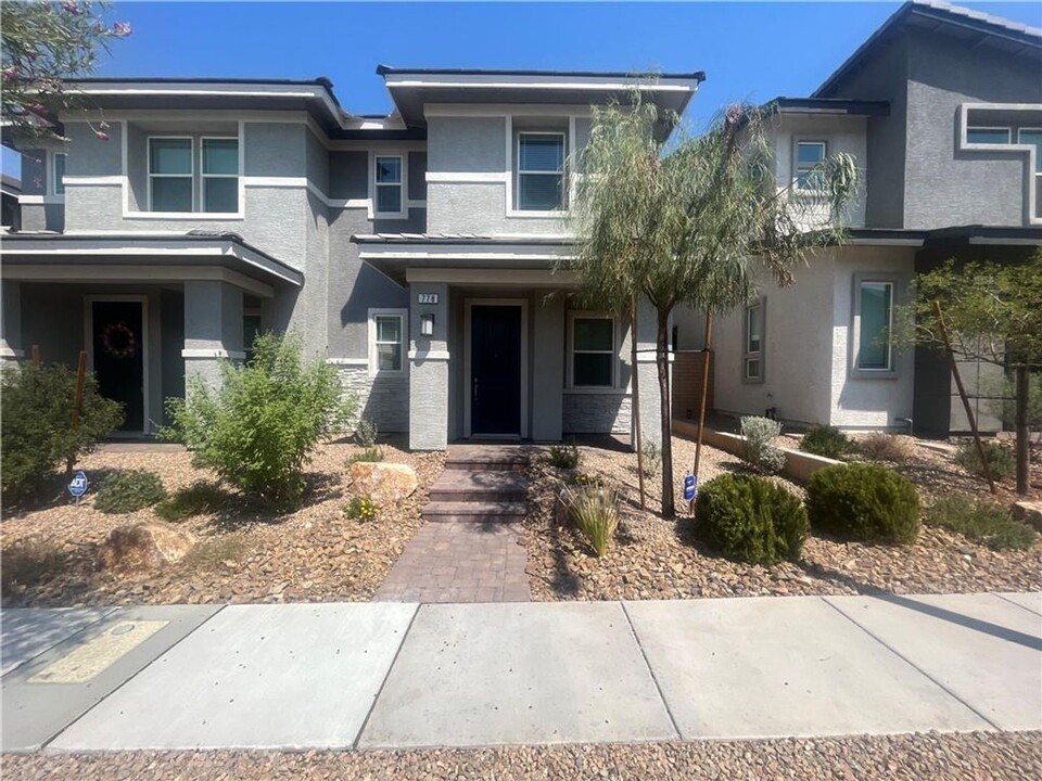 778 Cottonwood Hl Pl in Henderson, NV - Foto de edificio