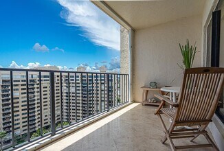 5000 N Ocean Blvd, Unit 1609 in Lauderdale-by-the-Sea, FL - Building Photo - Building Photo