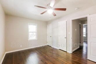 11502 Anderson St in Sugar Creek, MO - Building Photo - Building Photo