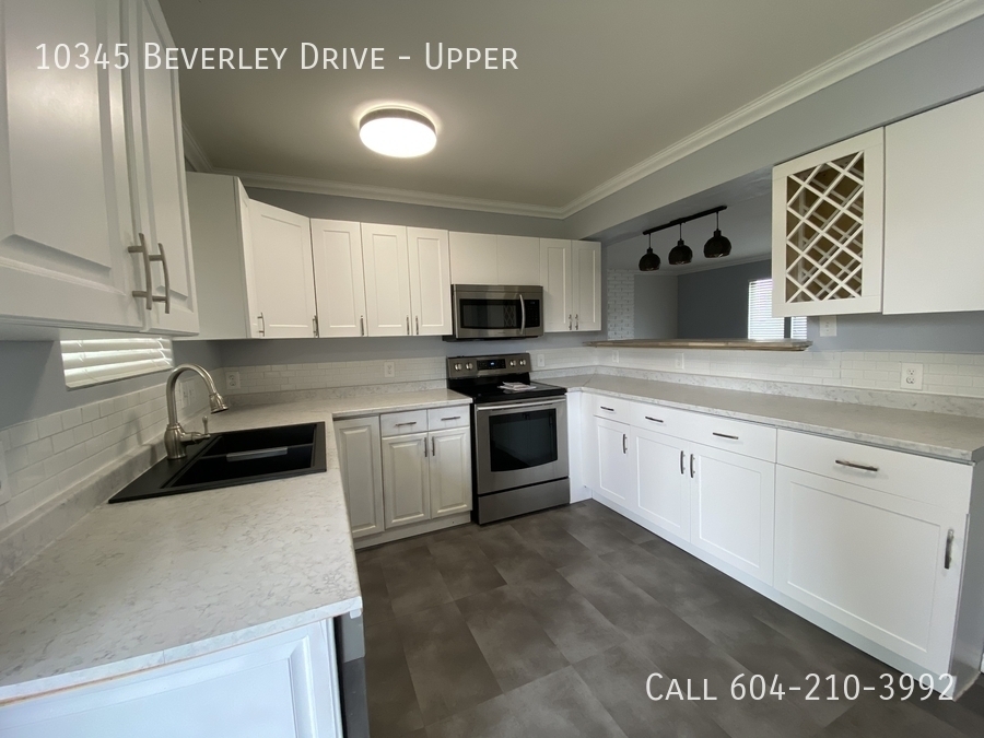 10345 Beverley Dr in Chilliwack, BC - Building Photo