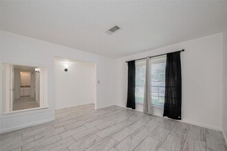 8406 Banting St in Houston, TX - Building Photo - Building Photo