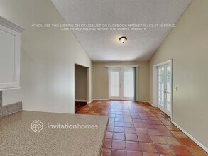 5038 Hidden Springs Blvd in Orlando, FL - Foto de edificio - Building Photo