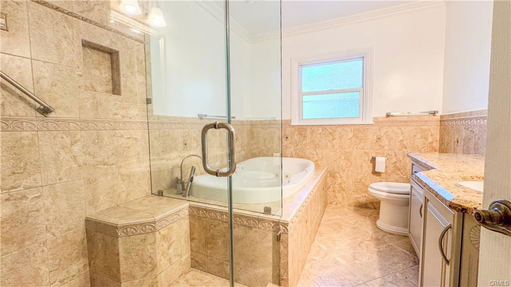2741 E Glenoaks Blvd in Glendale, CA - Building Photo