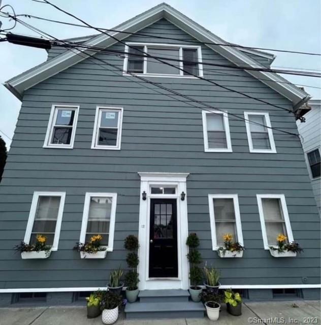 12 Trumbull St, Unit 1 in Stonington, CT - Building Photo