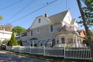 1806 2nd St in Cuyahoga Falls, OH - Building Photo - Building Photo