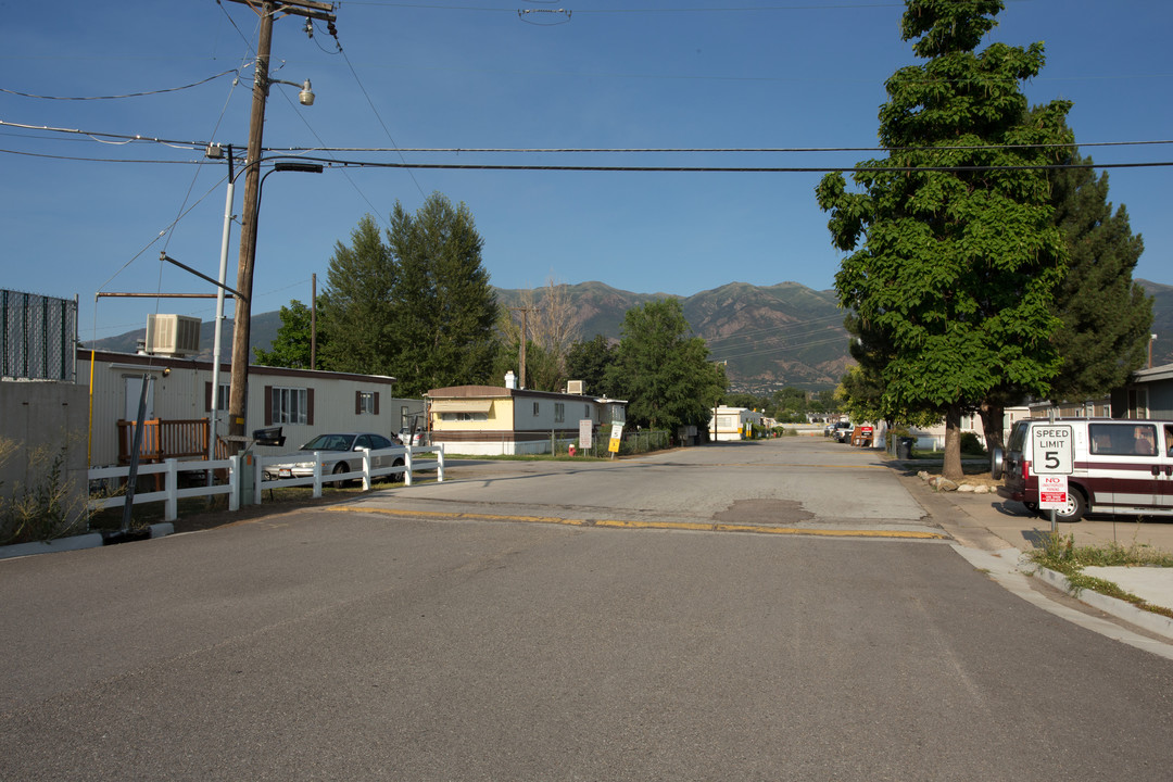 Cedarwood Mobile Home Park in Layton, UT - Building Photo