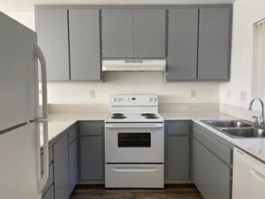 8557 Lemon Ave in La Mesa, CA - Building Photo - Building Photo