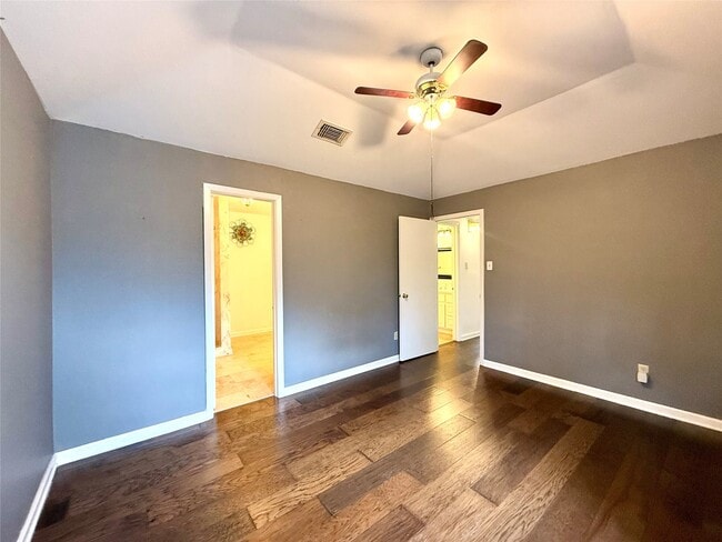 property at 13222 Pebblewalk Cir N