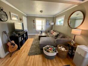 5309 L St in Sacramento, CA - Building Photo - Building Photo