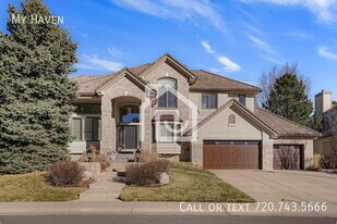 2064 S Robb Way in Lakewood, CO - Building Photo