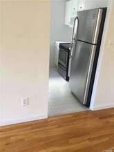 237 Great Neck Rd-Unit -3D in Great Neck, NY - Foto de edificio - Building Photo