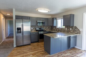2379 N 1075 E in Layton, UT - Building Photo - Building Photo