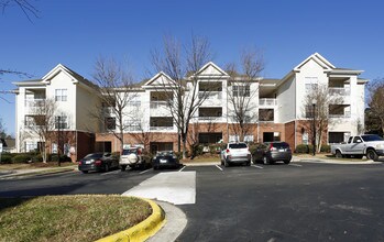 Campus Edge in Raleigh, NC - Foto de edificio - Building Photo