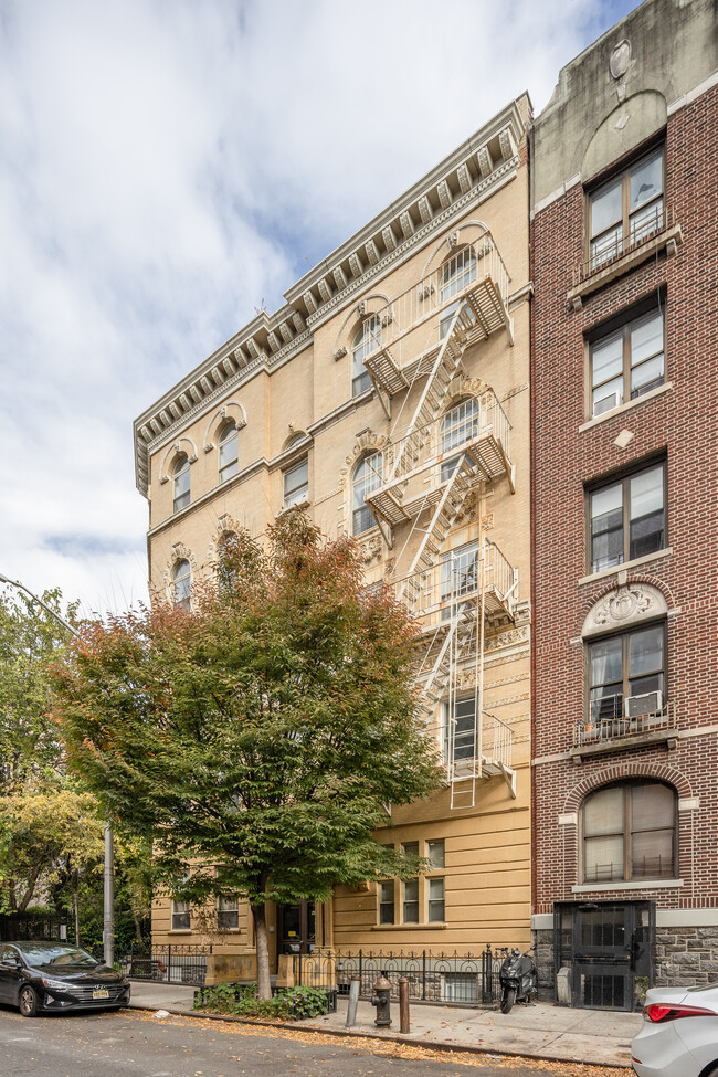 469 W 152nd St in New York, NY - Building Photo - Building Photo