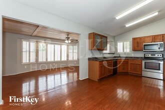 1333 N Higley Rd in Mesa, AZ - Building Photo - Building Photo