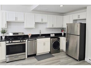 732 W Roscoe St in Chicago, IL - Building Photo - Building Photo