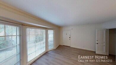 127 N Doheny Dr in West Hollywood, CA - Foto de edificio - Building Photo