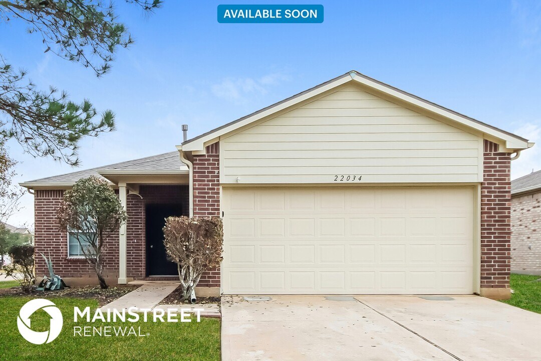 22034 Willow Downs Dr in Tomball, TX - Building Photo